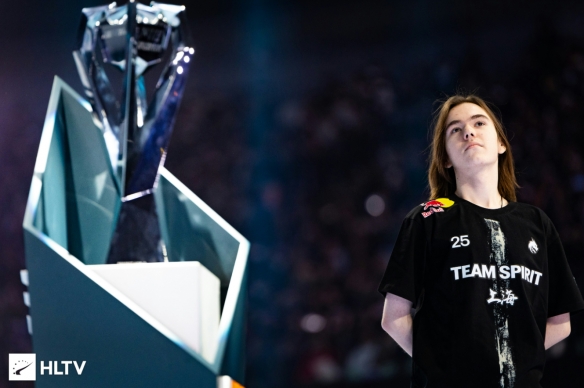 武汉eStarPro人员变动公告： wuming , xiaohan , Lanjue和Fengjie被暂停