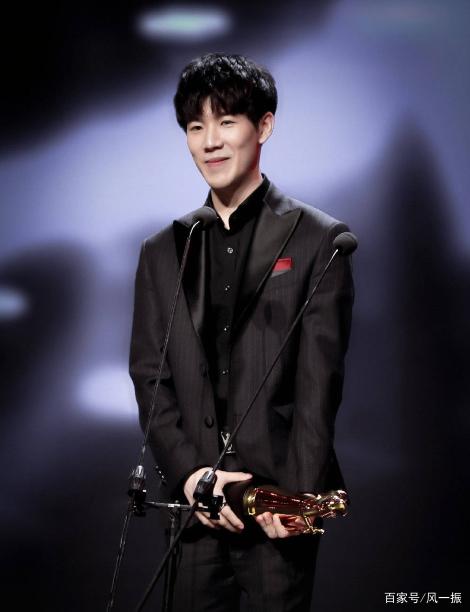 LNG分享昨日不敌JDG赛后返图：重整旗鼓 战至终章 还有败者组