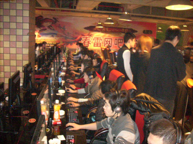 OG 对阵 Apogee 争夺 PGL Bucharest 2025 的名额